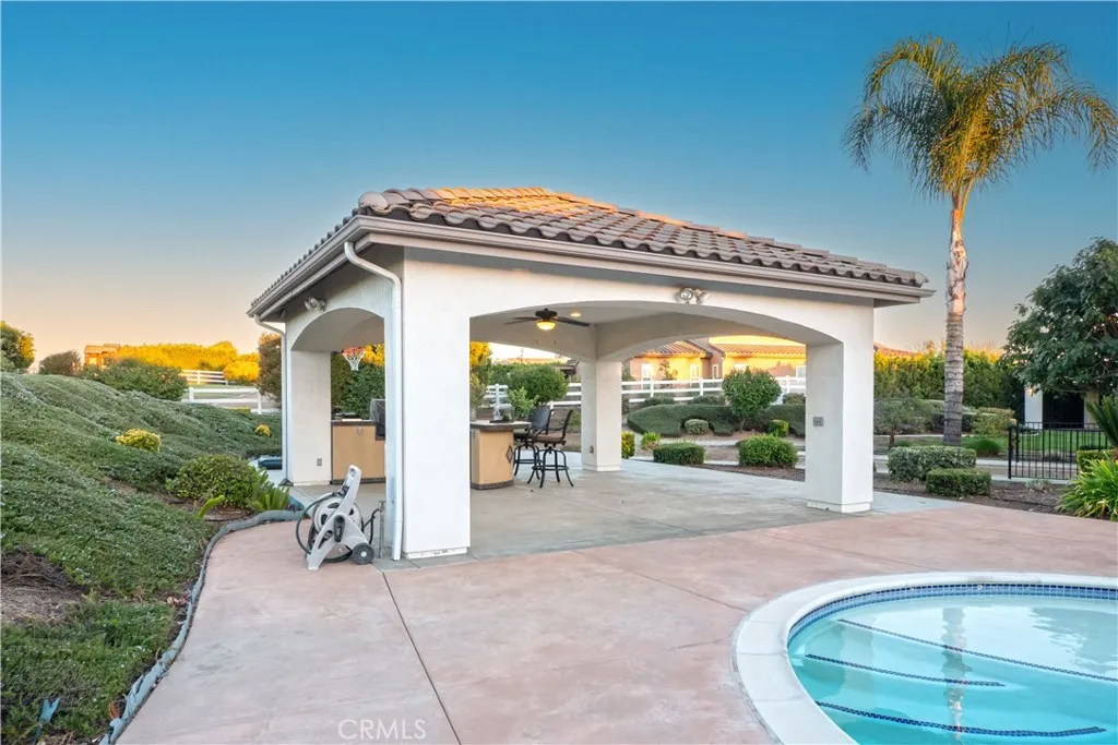 17842 Wildwood Creek Road, Riverside, California 92504 home-pic-57