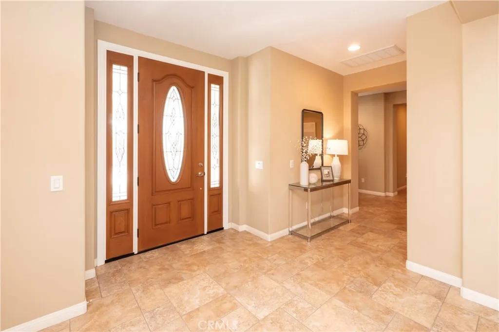 17842 Wildwood Creek Road, Riverside, California 92504 home-pic-18