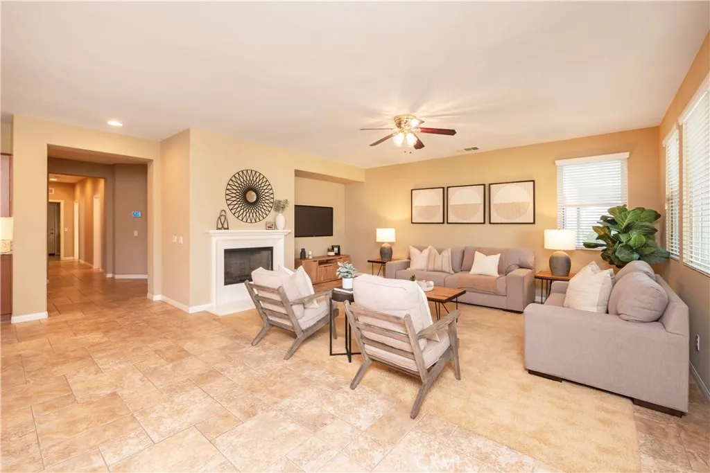 17842 Wildwood Creek Road, Riverside, California 92504 home-pic-24