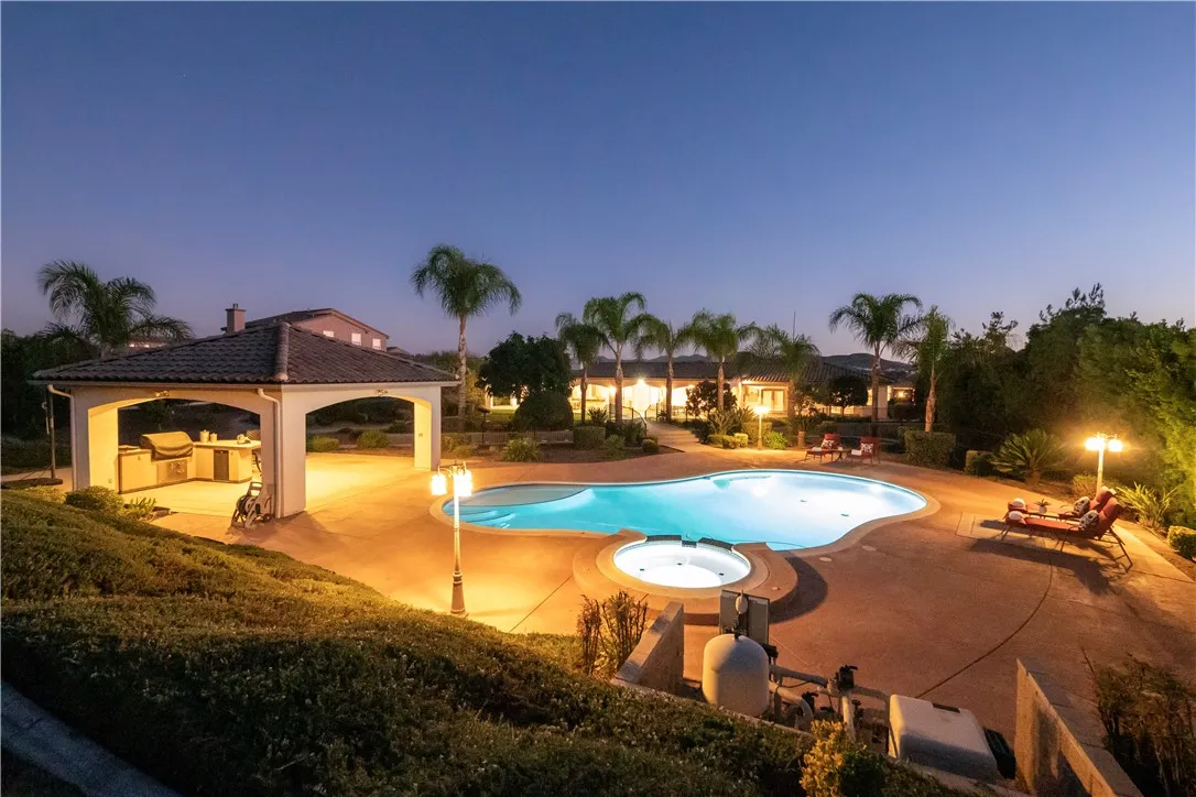 17842 Wildwood Creek Road, Riverside, California 92504 home-pic-64
