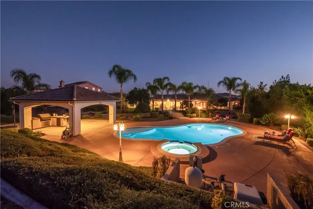 17842 Wildwood Creek Road, Riverside, California 92504 home-pic-0