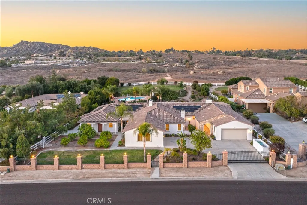 17842 Wildwood Creek Road, Riverside, California 92504 home-pic-71