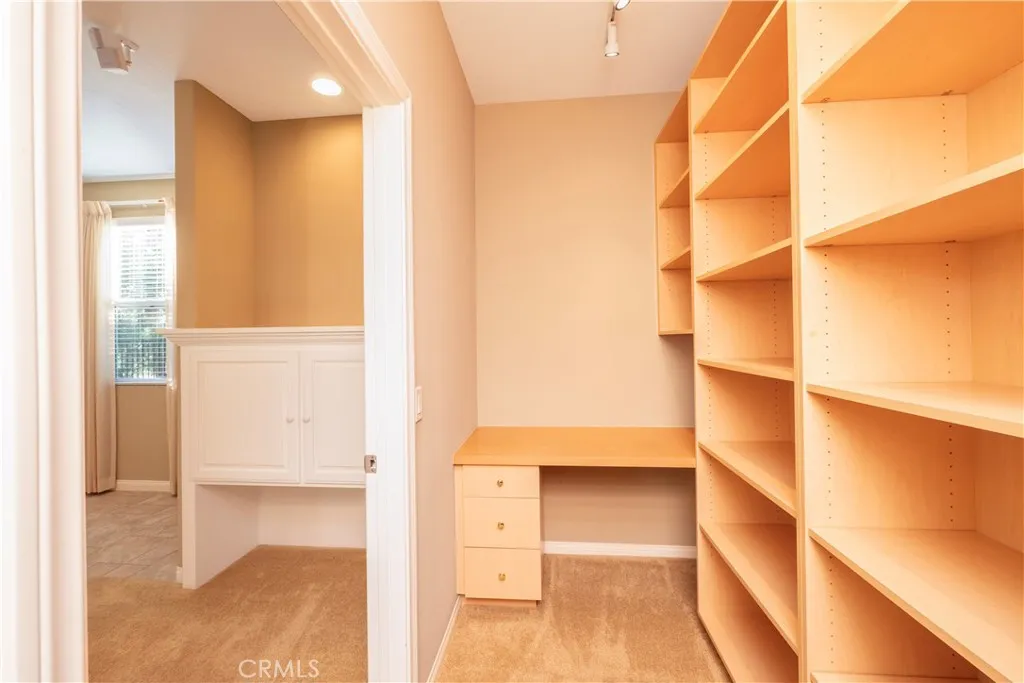 17842 Wildwood Creek Road, Riverside, California 92504 home-pic-48