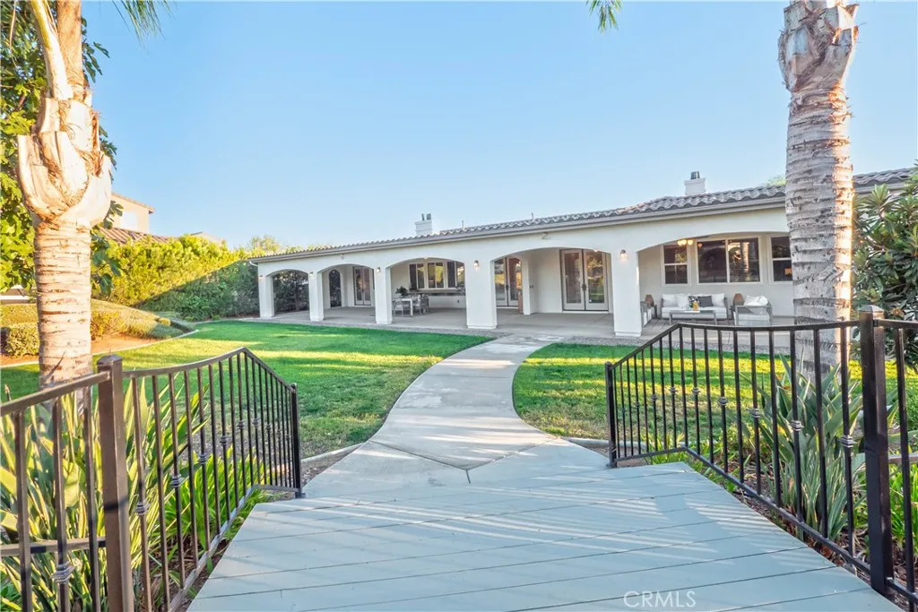 17842 Wildwood Creek Road, Riverside, California 92504 home-pic-7