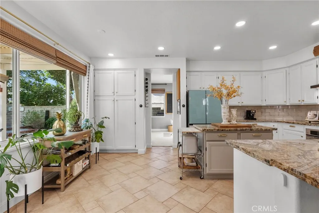 30411 Vineyard, Castaic, California 91384 home-pic-19