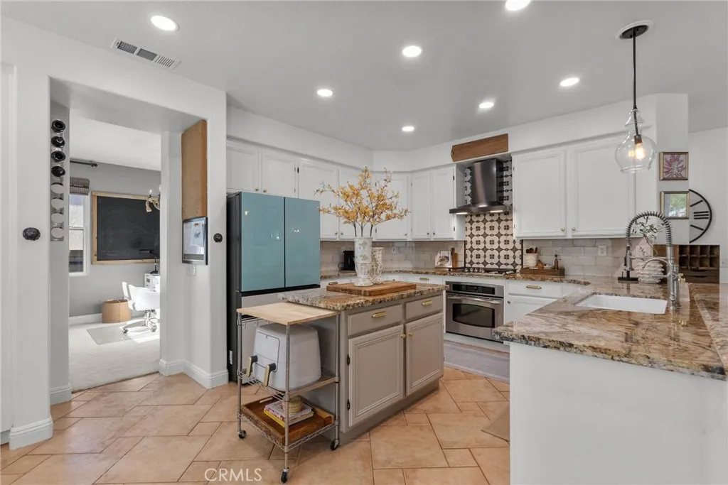 30411 Vineyard, Castaic, California 91384 home-pic-20