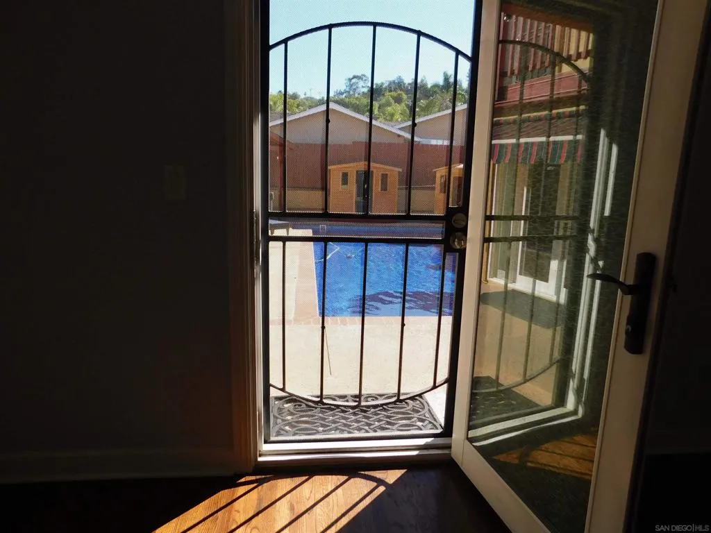 , El Cajon, California 92019 home-pic-17