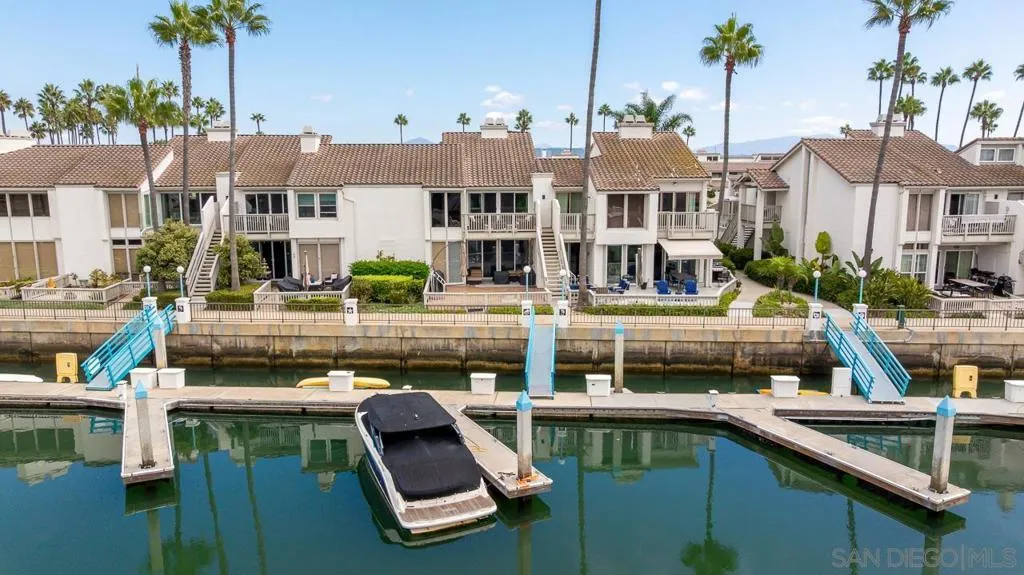 94 Kingston Ct W, Coronado, California 92118 home-pic-4