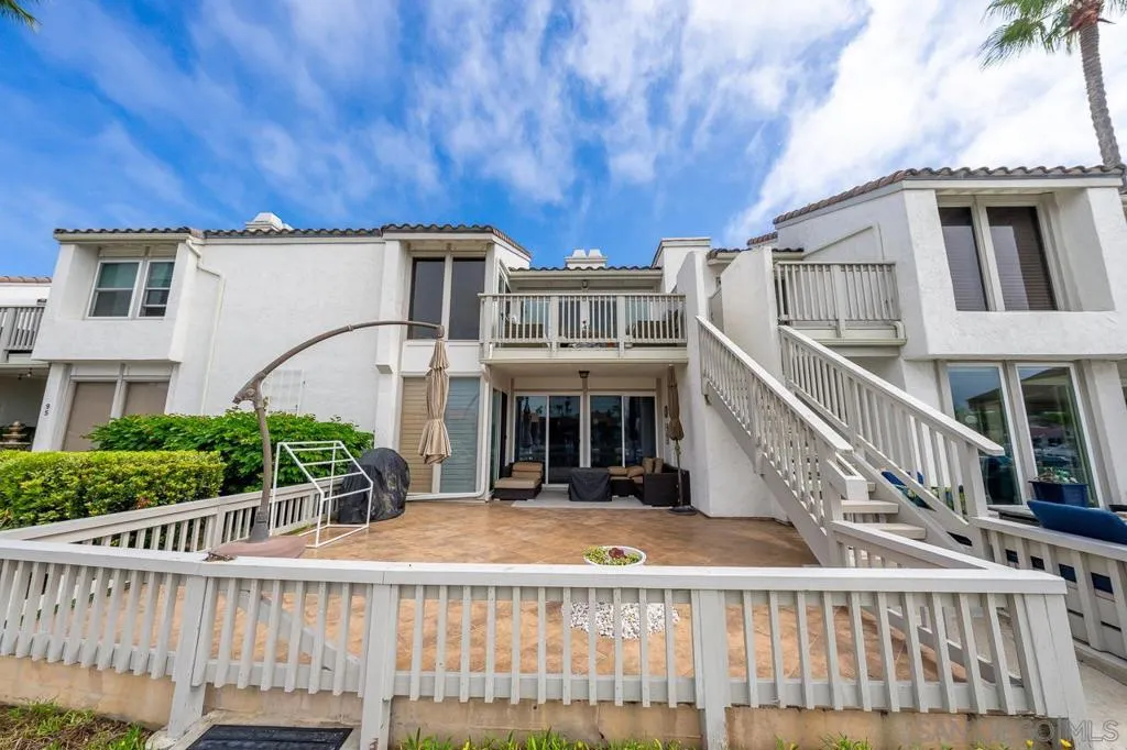 94 Kingston Ct W, Coronado, California 92118 home-pic-38