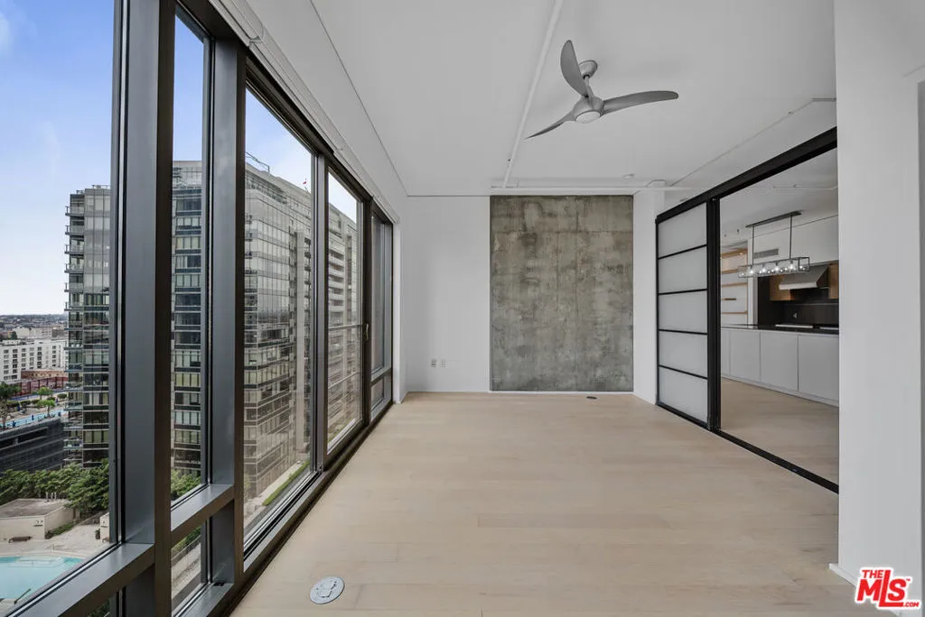 1100 S Hope Street 1501, Los Angeles, California 90015 home-pic-16