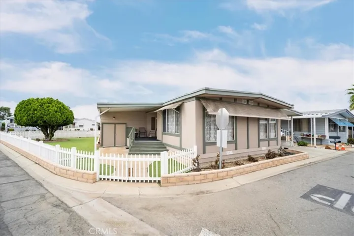 5001 W Florida Avenue 33, Hemet, California 92545