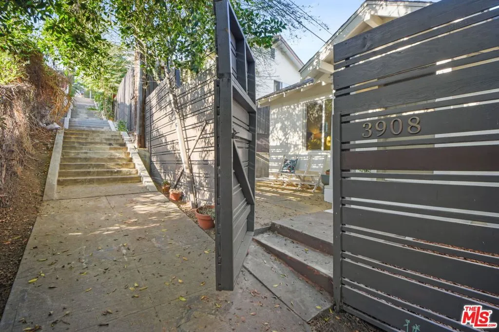 3908 Edison Walk, Los Angeles, California 90032 home-pic-30