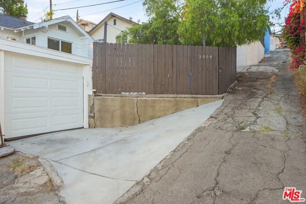 3908 Edison Walk, Los Angeles, California 90032 home-pic-28