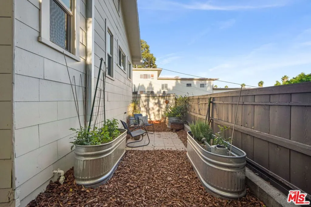 3908 Edison Walk, Los Angeles, California 90032 home-pic-27