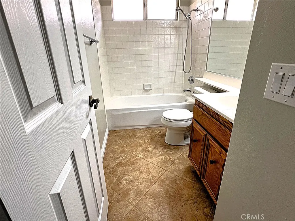 2682 Alegre, Hemet, California 92545 home-pic-10