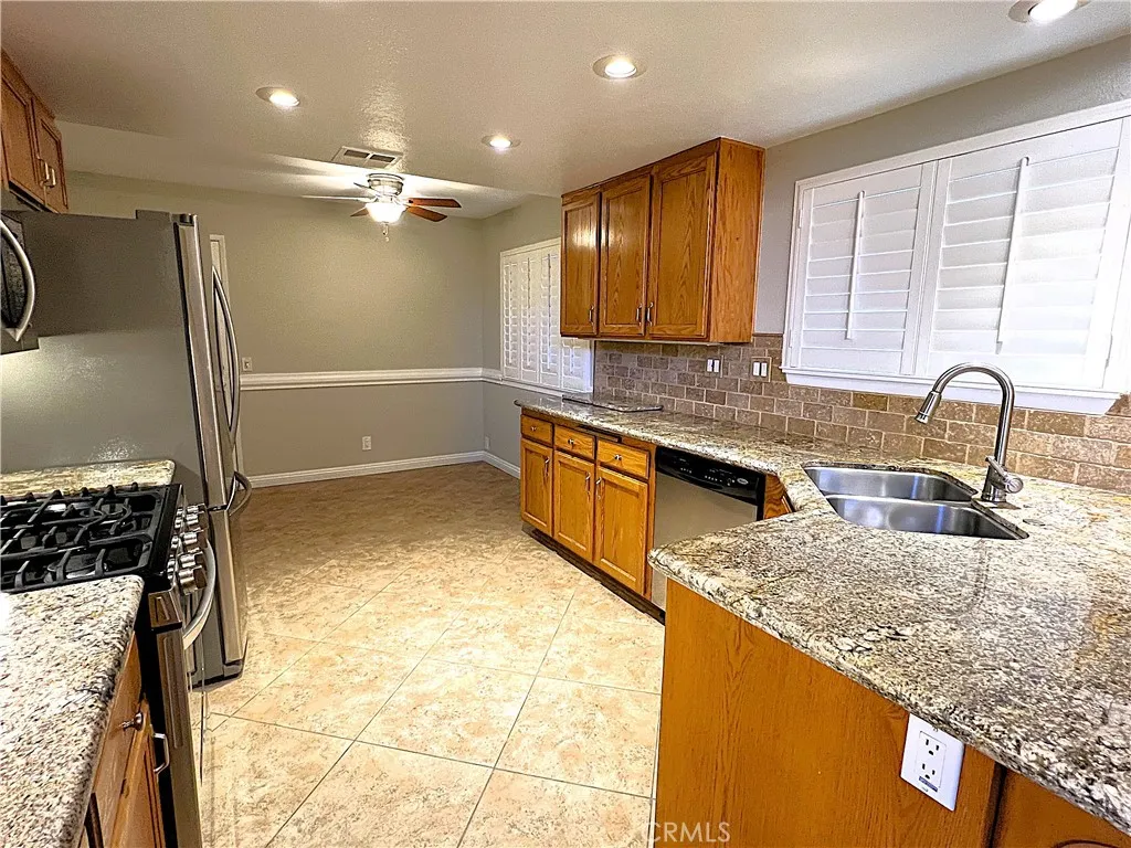 2682 Alegre, Hemet, California 92545 home-pic-33