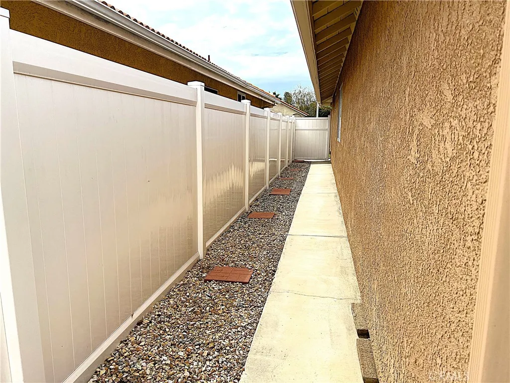 2682 Alegre, Hemet, California 92545 home-pic-44