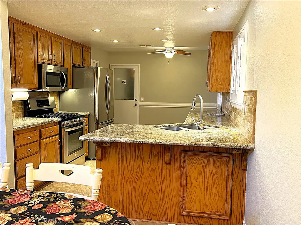 2682 Alegre, Hemet, California 92545 home-pic-30