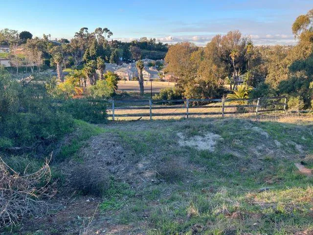 3680 Mesa Vista Way, Bonita, California 91902 home-pic-3
