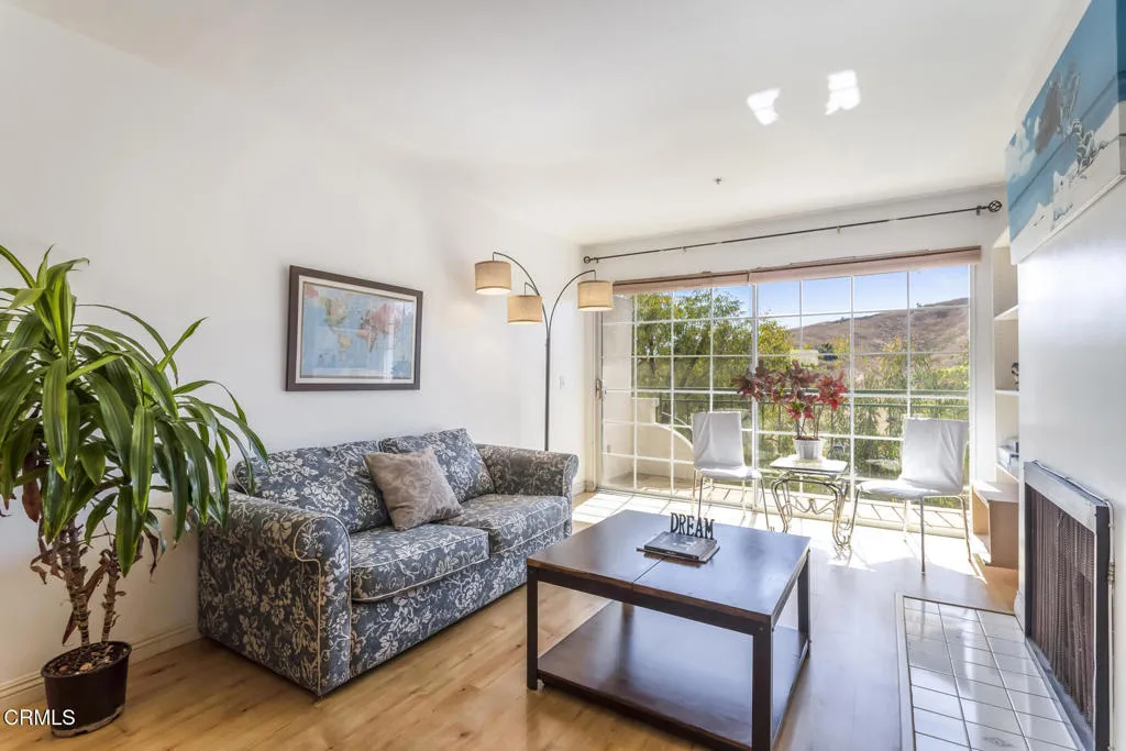 4750 Templeton Street 1211, El Sereno, California 90032 home-pic-11