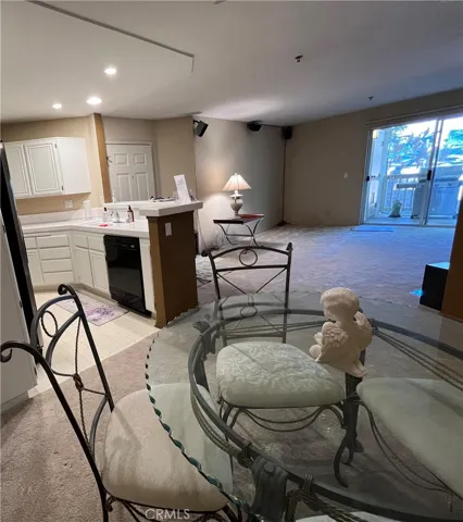 5837 Oak Bend 311, Oak Park, California 91377