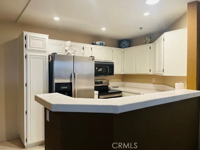 5837 Oak Bend 311, Oak Park, California 91377