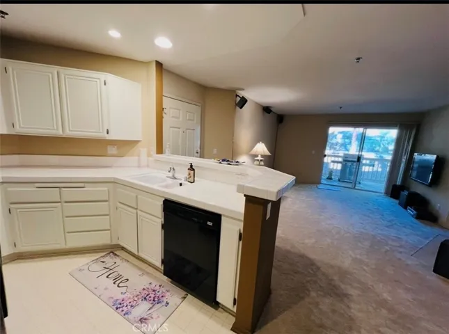 5837 Oak Bend 311, Oak Park, California 91377