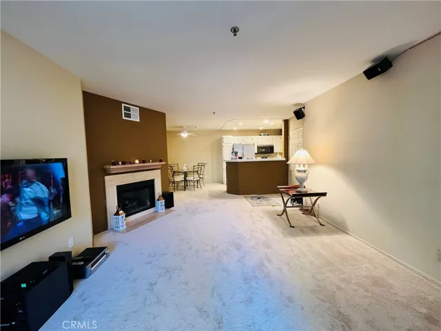 5837 Oak Bend 311, Oak Park, California 91377