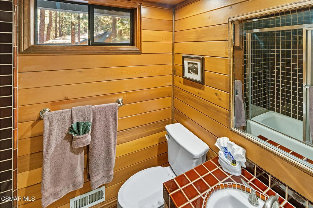 814 Crestwood Drive, Big Bear, California 92315 home-pic-29