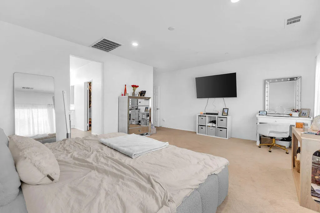 42727 Saint Lucia Street, Indio, California 92203 home-pic-34