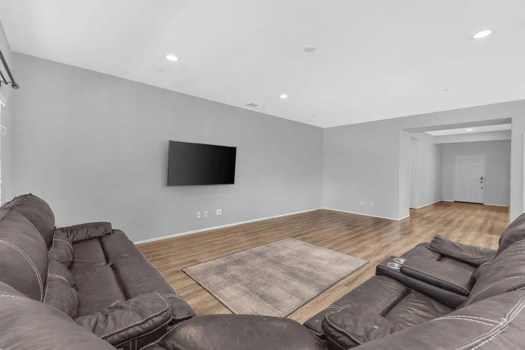 42727 Saint Lucia Street, Indio, California 92203 home-pic-16