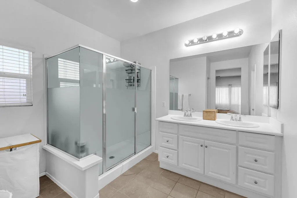 42727 Saint Lucia Street, Indio, California 92203 home-pic-36