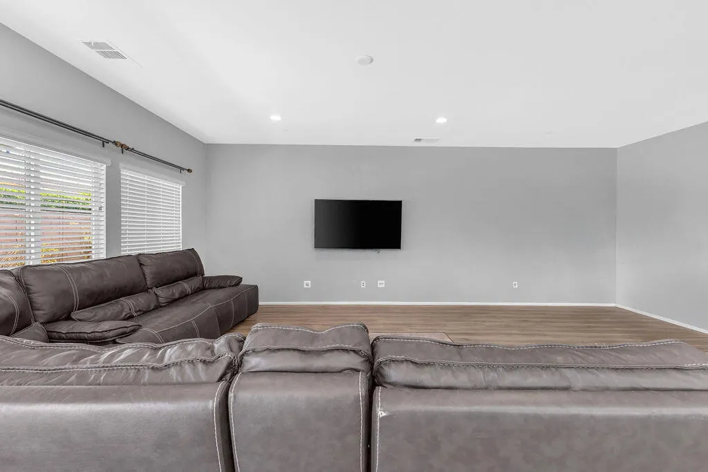 42727 Saint Lucia Street, Indio, California 92203 home-pic-15