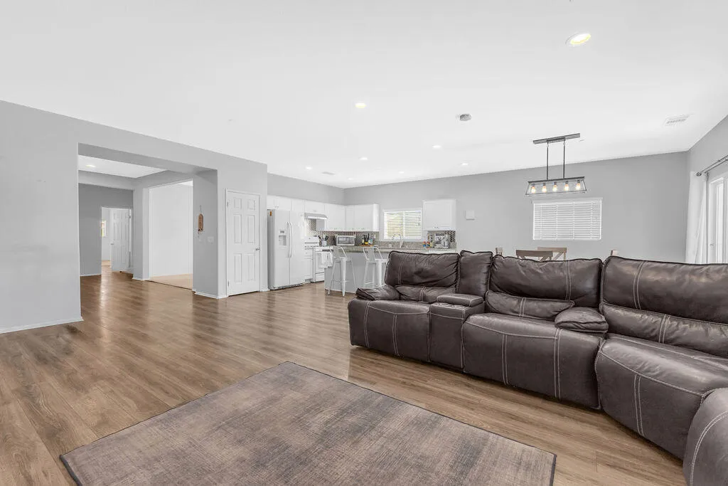 42727 Saint Lucia Street, Indio, California 92203 home-pic-19