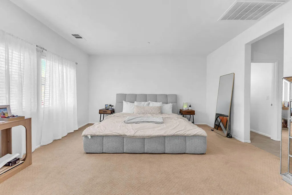 42727 Saint Lucia Street, Indio, California 92203 home-pic-33