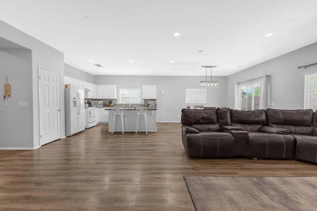 42727 Saint Lucia Street, Indio, California 92203 home-pic-20