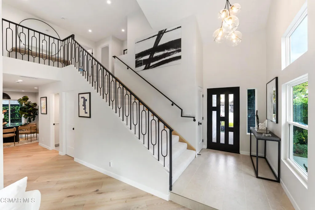 5034 Evanwood Avenue, Oak Park, California 91377 home-pic-13