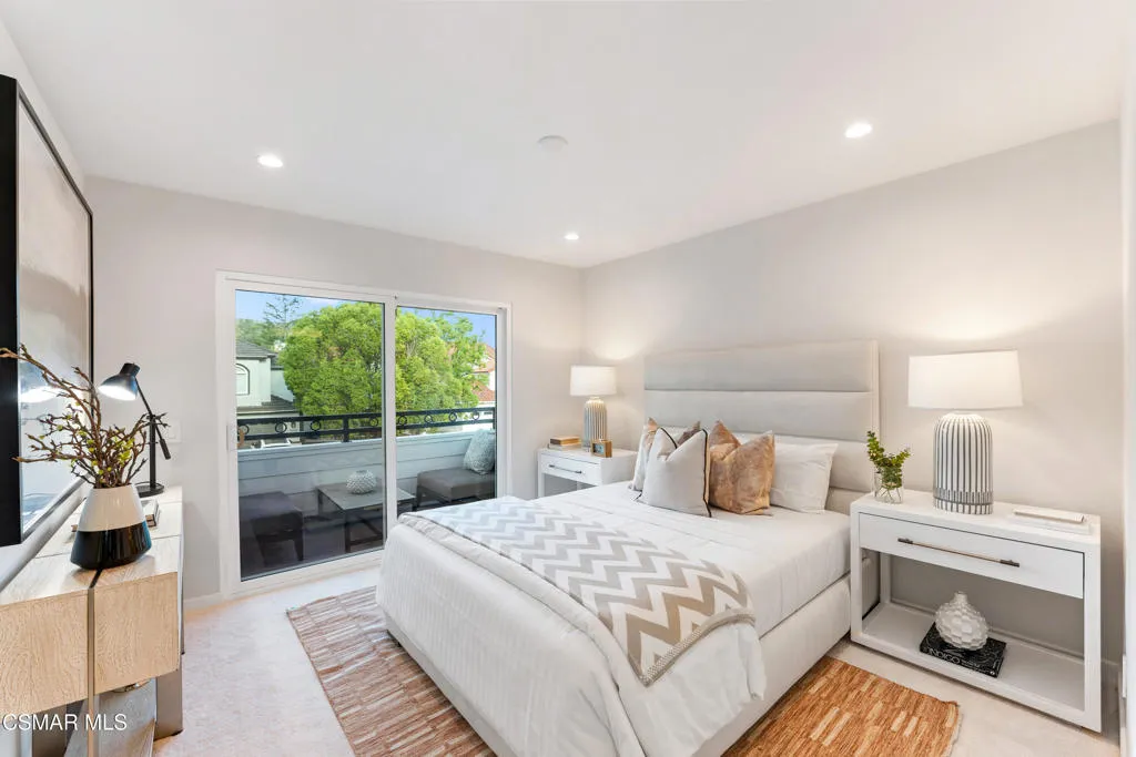 5034 Evanwood Avenue, Oak Park, California 91377 home-pic-40