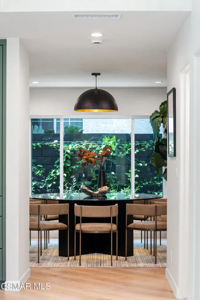 5034 Evanwood Avenue, Oak Park, California 91377 home-pic-16
