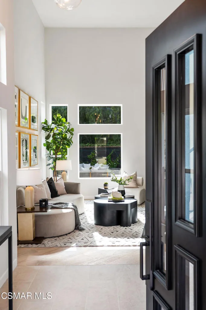5034 Evanwood Avenue, Oak Park, California 91377 home-pic-8