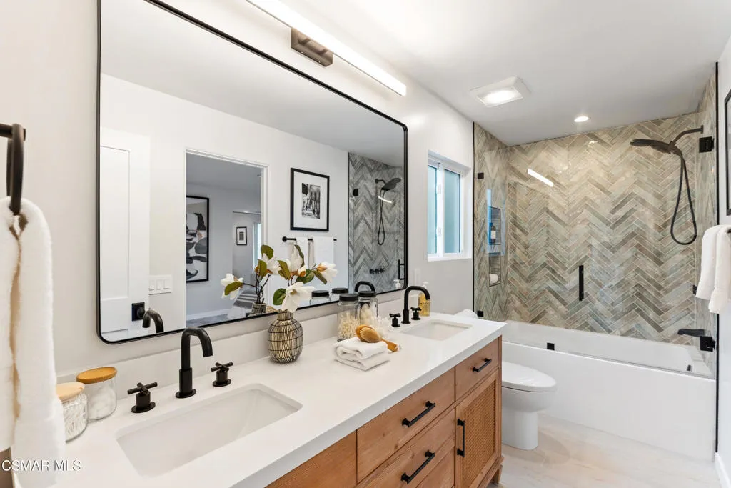 5034 Evanwood Avenue, Oak Park, California 91377 home-pic-45