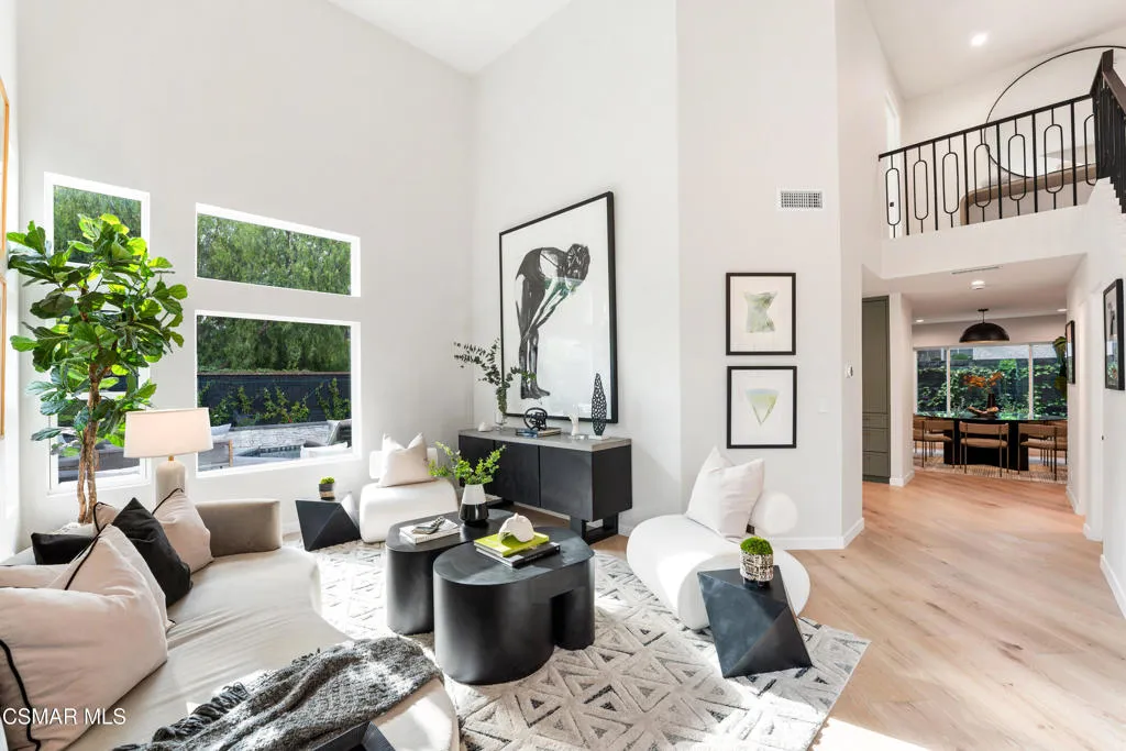 5034 Evanwood Avenue, Oak Park, California 91377 home-pic-12