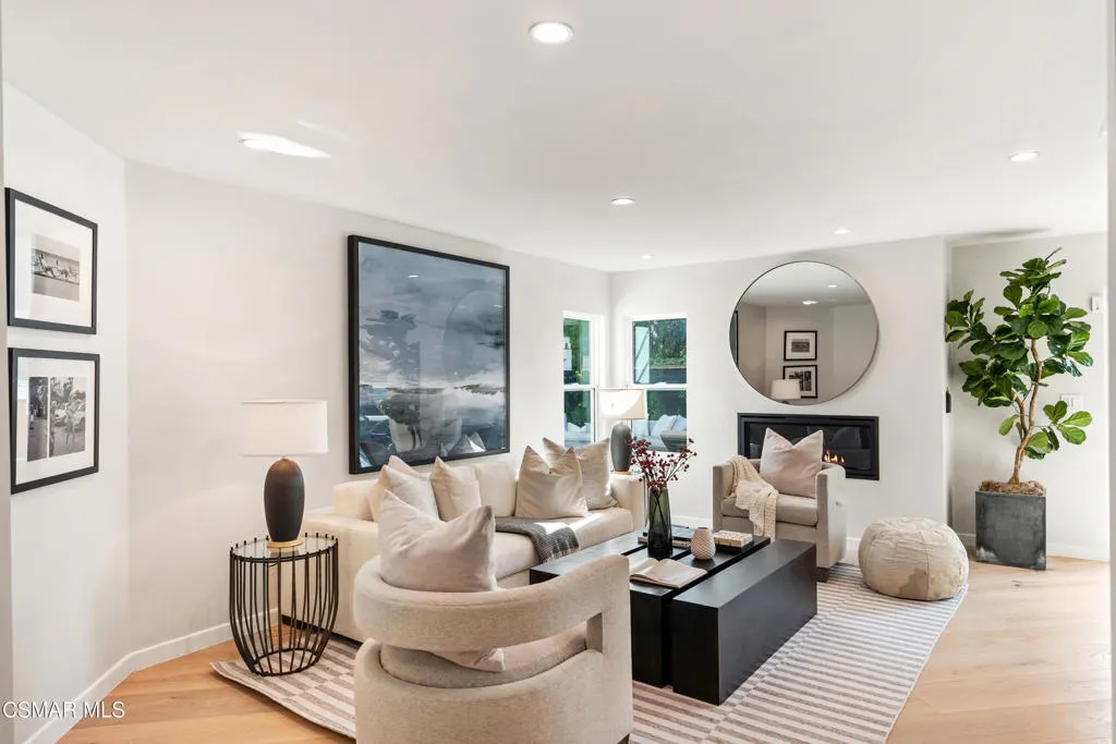 5034 Evanwood Avenue, Oak Park, California 91377 home-pic-18