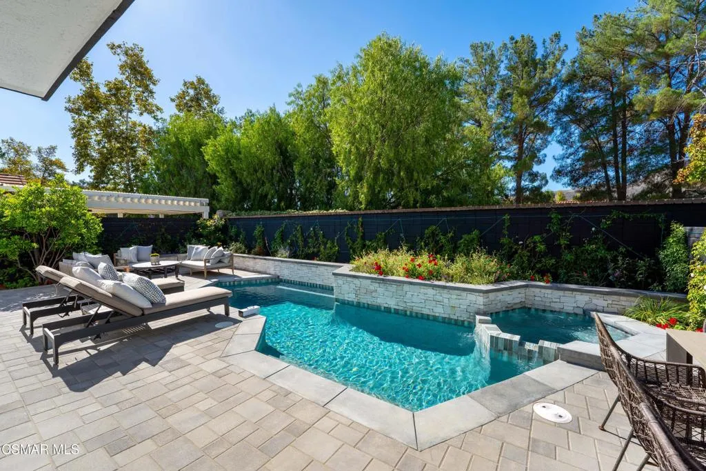 5034 Evanwood Avenue, Oak Park, California 91377 home-pic-25