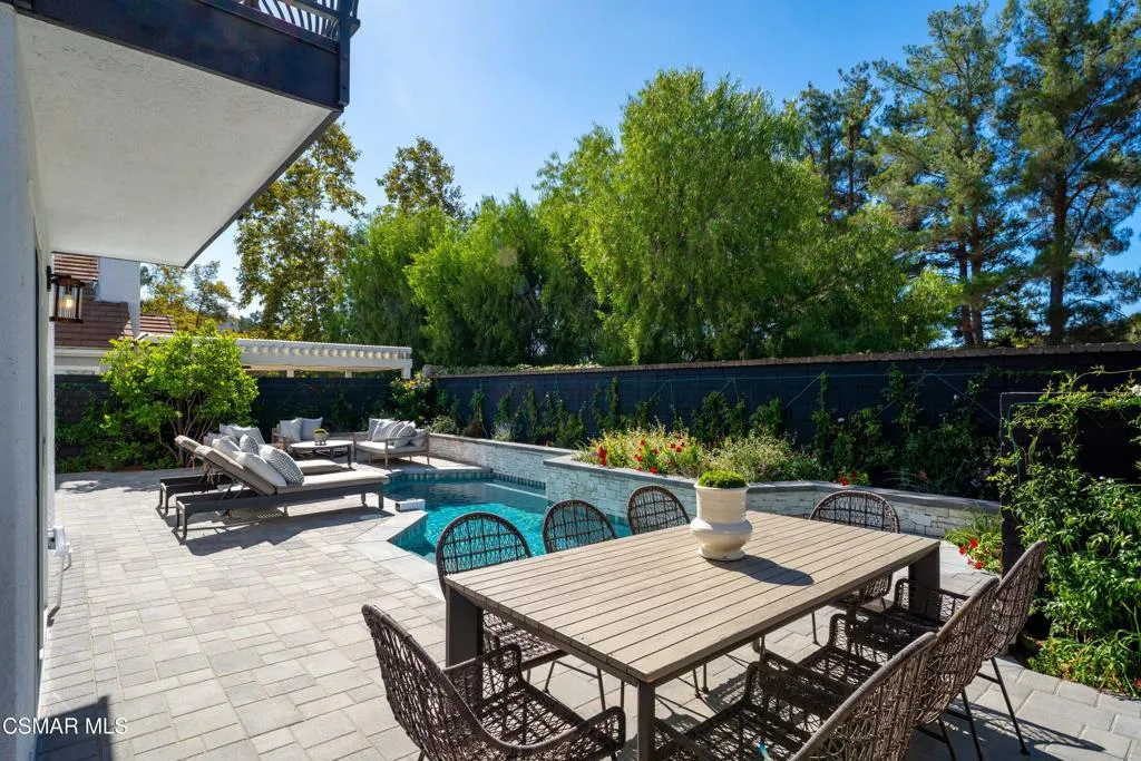 5034 Evanwood Avenue, Oak Park, California 91377 home-pic-24