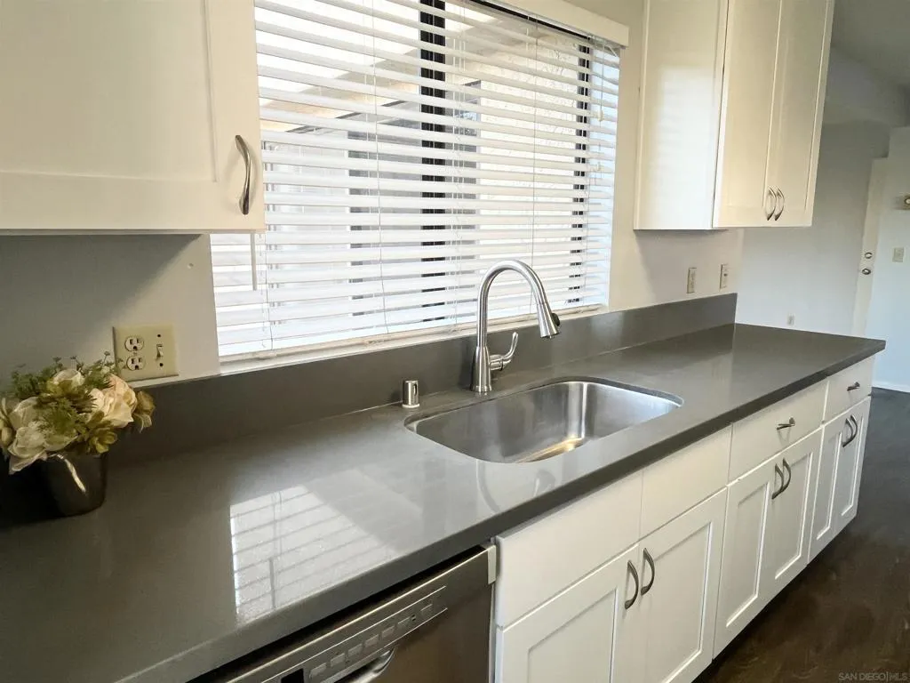 8365 Westmore Rd 20, San Diego, California 92126 home-pic-11