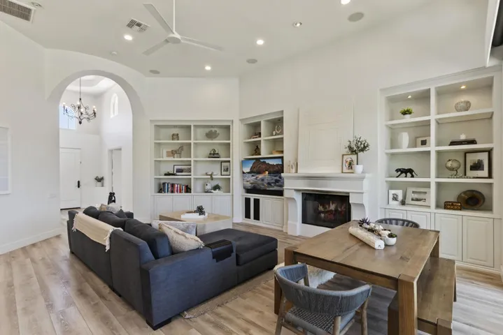 09-Living Room