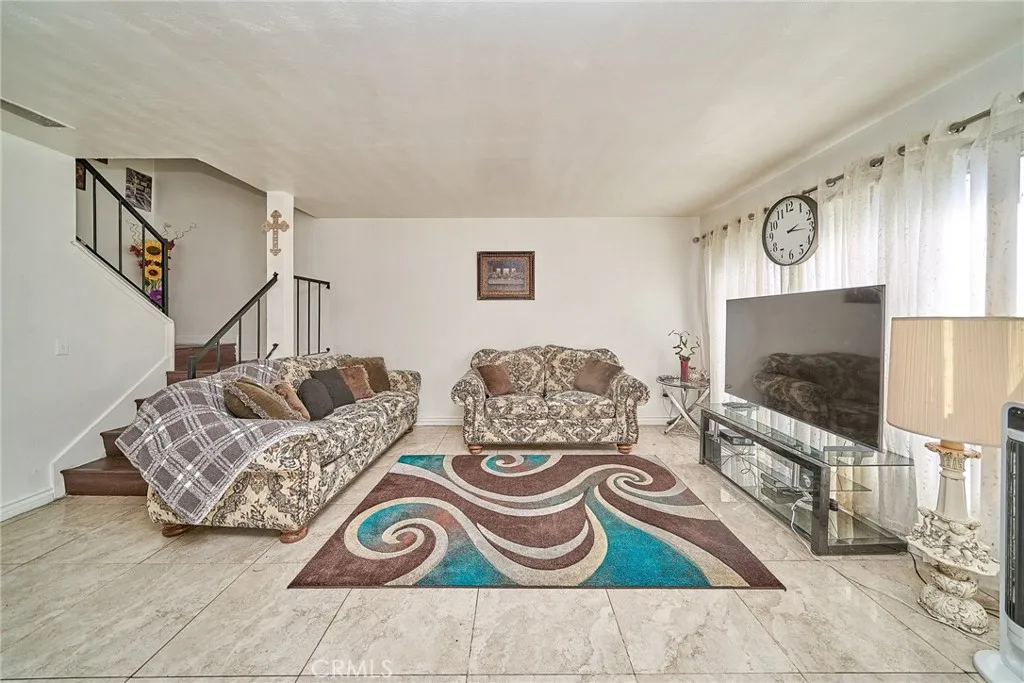 4801 Jackson Street C, Riverside, California 92503 home-pic-1