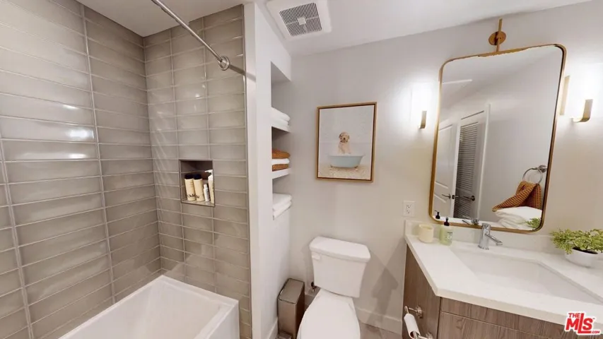model unit bathroom