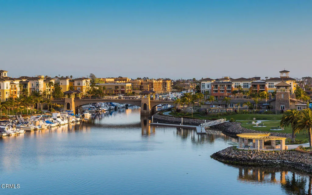 1572 Seabridge Lane, Oxnard, California 93035 home-pic-33